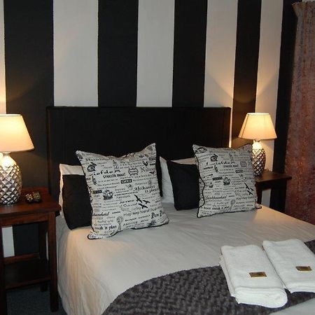 7 Cities Guesthouse Крэдок Экстерьер фото